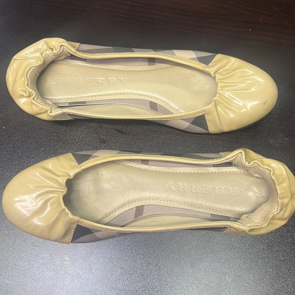 Burberry quilted ballet flats, patent nude toe cap: Size 37 - Picture 7 of 7